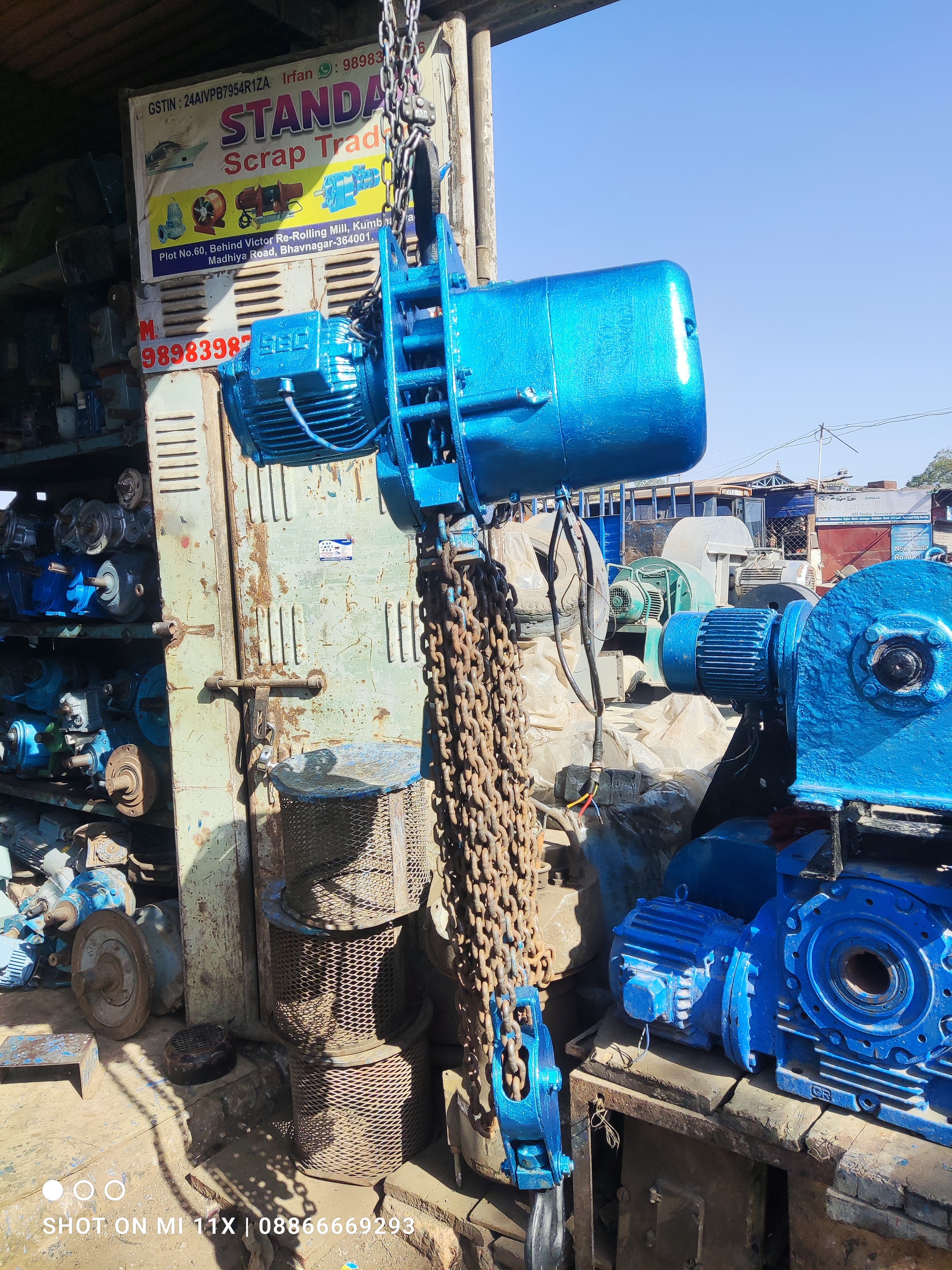 1 ton Shreeji electric chain hoist with blue motor, load chain and hook block, refurbished, Standard Machinery