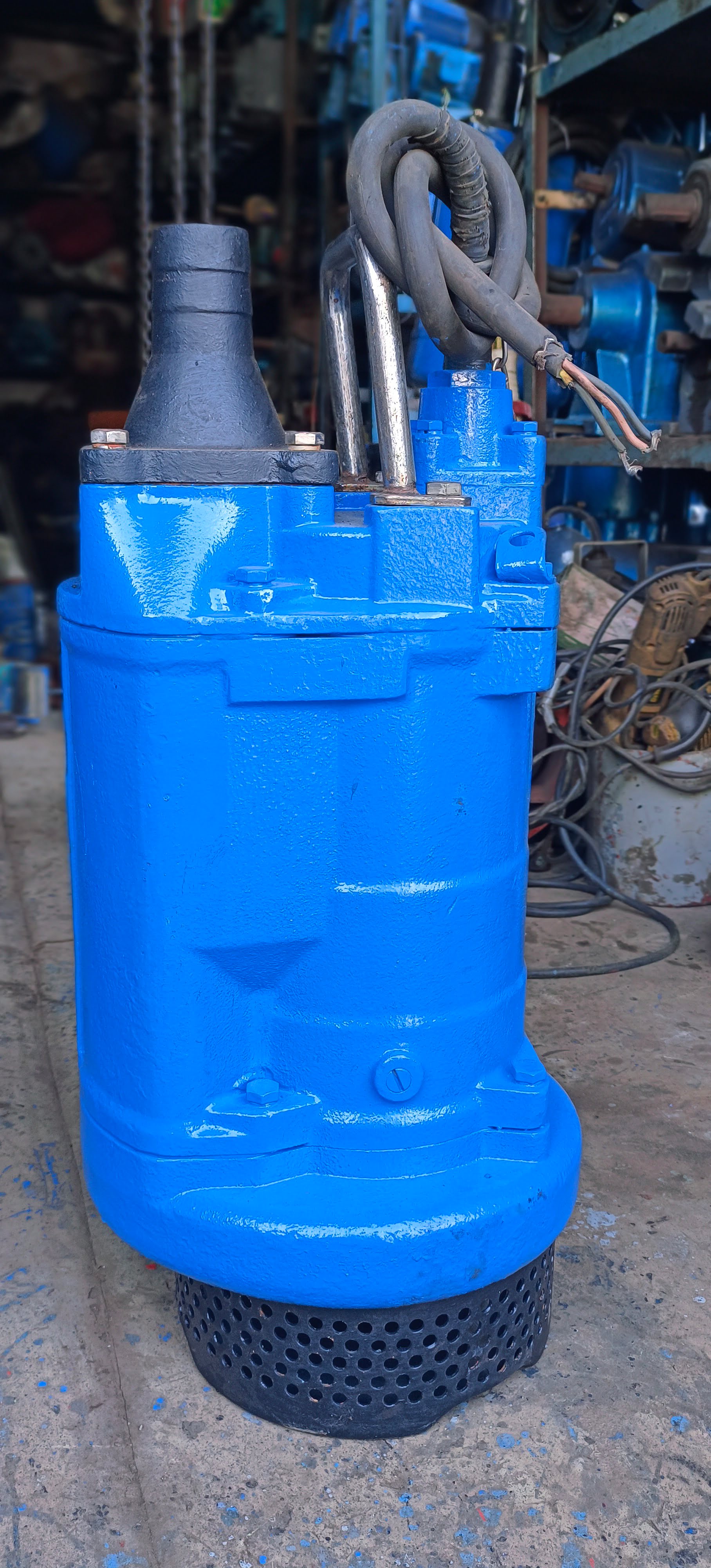 KTZ237 5 HP Submersible Dewatering Pump | High Chrome Alloy Industrial Drainage Pump - View 3