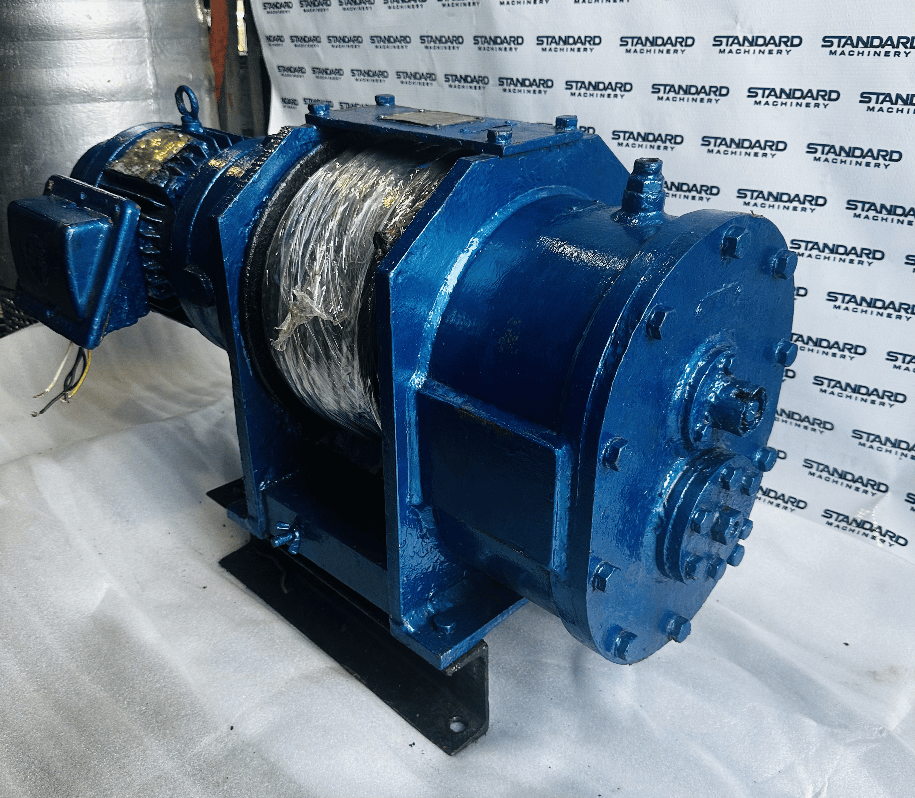 Refurbished SAM BU winch gear motor with brake 3 HP 18 RPM ex-ship Korean made — Standard Machinery Bhavnagar Gujarat - View 2