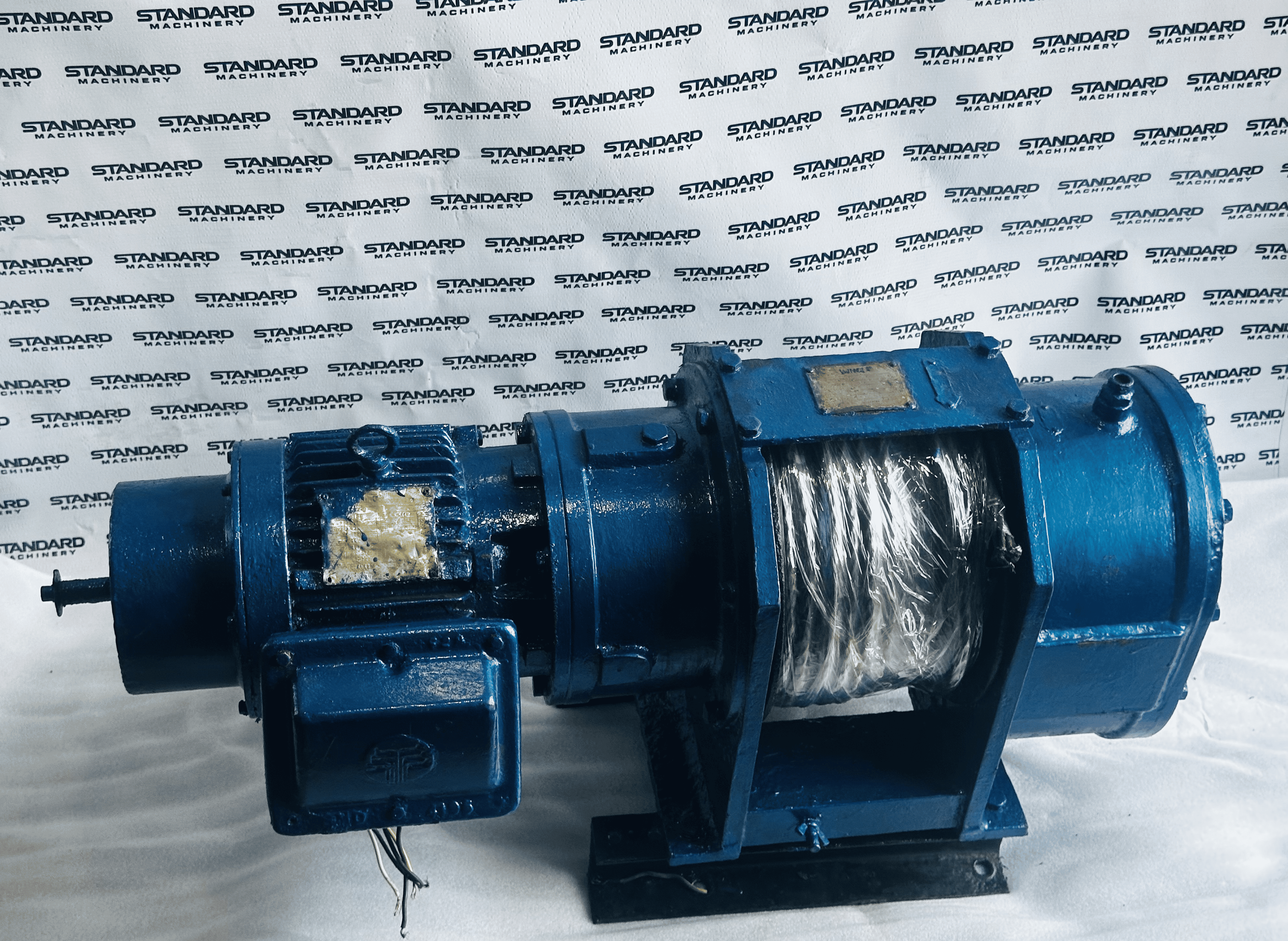 Refurbished SAM BU winch gear motor with brake 3 HP 18 RPM ex-ship Korean made — Standard Machinery Bhavnagar Gujarat - View 4