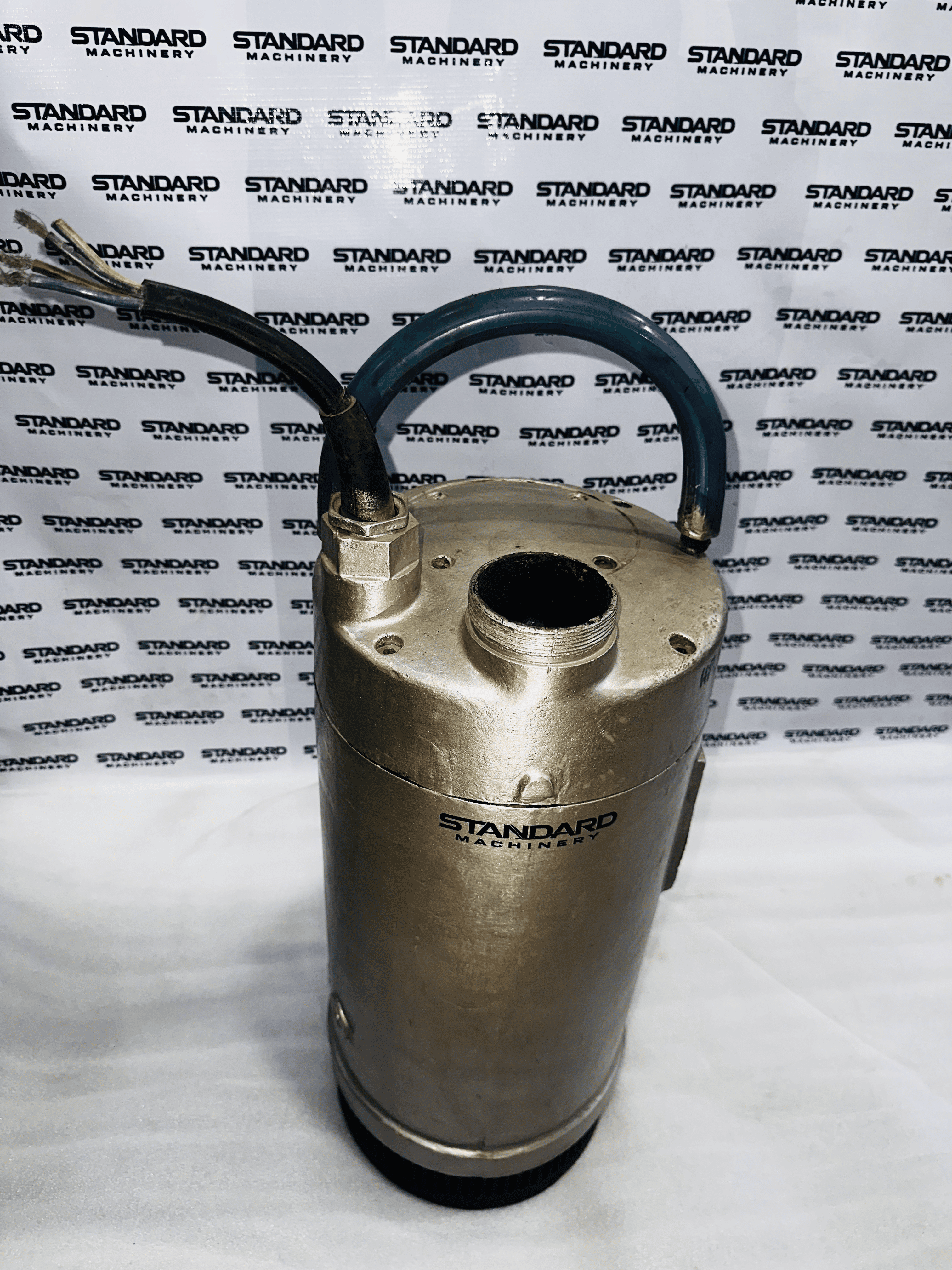 Refurbished ORPU Pumpenfabrik GmbH KRD 1G-B/145/6 submersible dewatering pump 5.5 HP IP68 aluminium body ex-ship — Standard Machinery Bhavnagar Gujarat - View 4