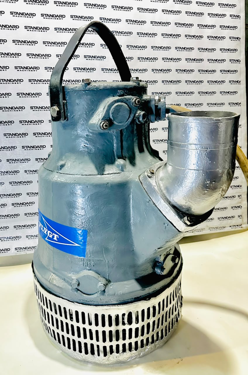 Refurbished Flygt 2152.011 Xylem submersible dewatering pump 30 HP 22 kW 440V 660V 2.16 lakh LPH — Standard Machinery - View 4